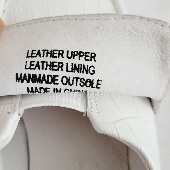 New INTENNTENTIONALLY BLANK Women’s Loafer White Croc Embossed Leather, Size 9 - Picture 9 of 9